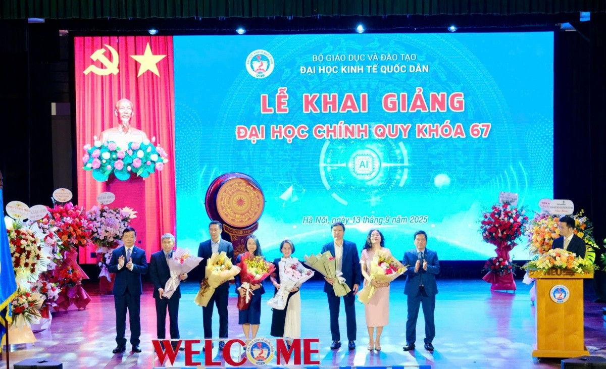 Bảo Việt dành hơn 8 tỷ đồng cho Quỹ học bổng “Bảo Việt - Niềm tin thắp sáng tương lai”