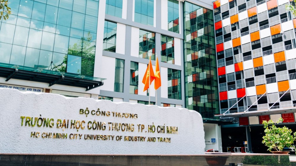 Vừa khai giảng 10 ngày, một trường ĐH đã thông báo lịch nghỉ Tết Nguyên đán 4 tuần - ảnh 2