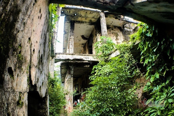 Công trình bất tử hiếm hoi còn sót lại sau 81 ngày đêm ở 'chảo lửa' thành cổ: Tường lỗ chỗ vết đạn, là di tích quốc gia đặc biệt- Ảnh 2.