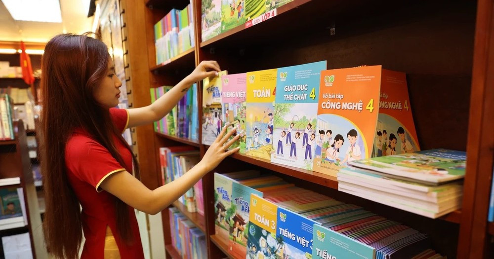 Chính thức: Từ năm học tới, học sinh trên toàn quốc sẽ sử dụng một bộ sách giáo khoa duy nhất - ảnh 2
