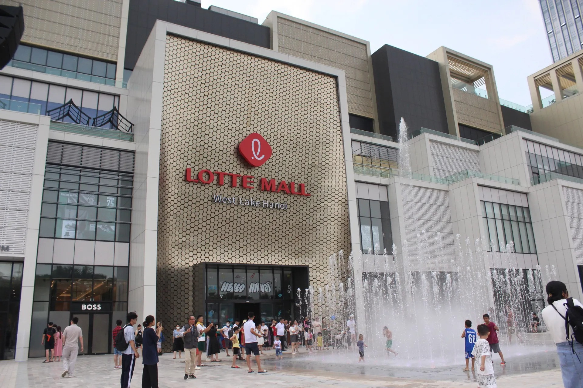 Tổ hợp Lotte Mall West Lake Hanoi. Nguồn ảnh: Báo Kinh tế Đô thị