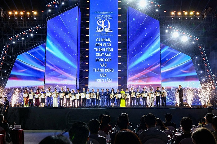 Hòa Phát (HPG) là một trong 20 doanh nghiệp hiếm hoi làm được điều này