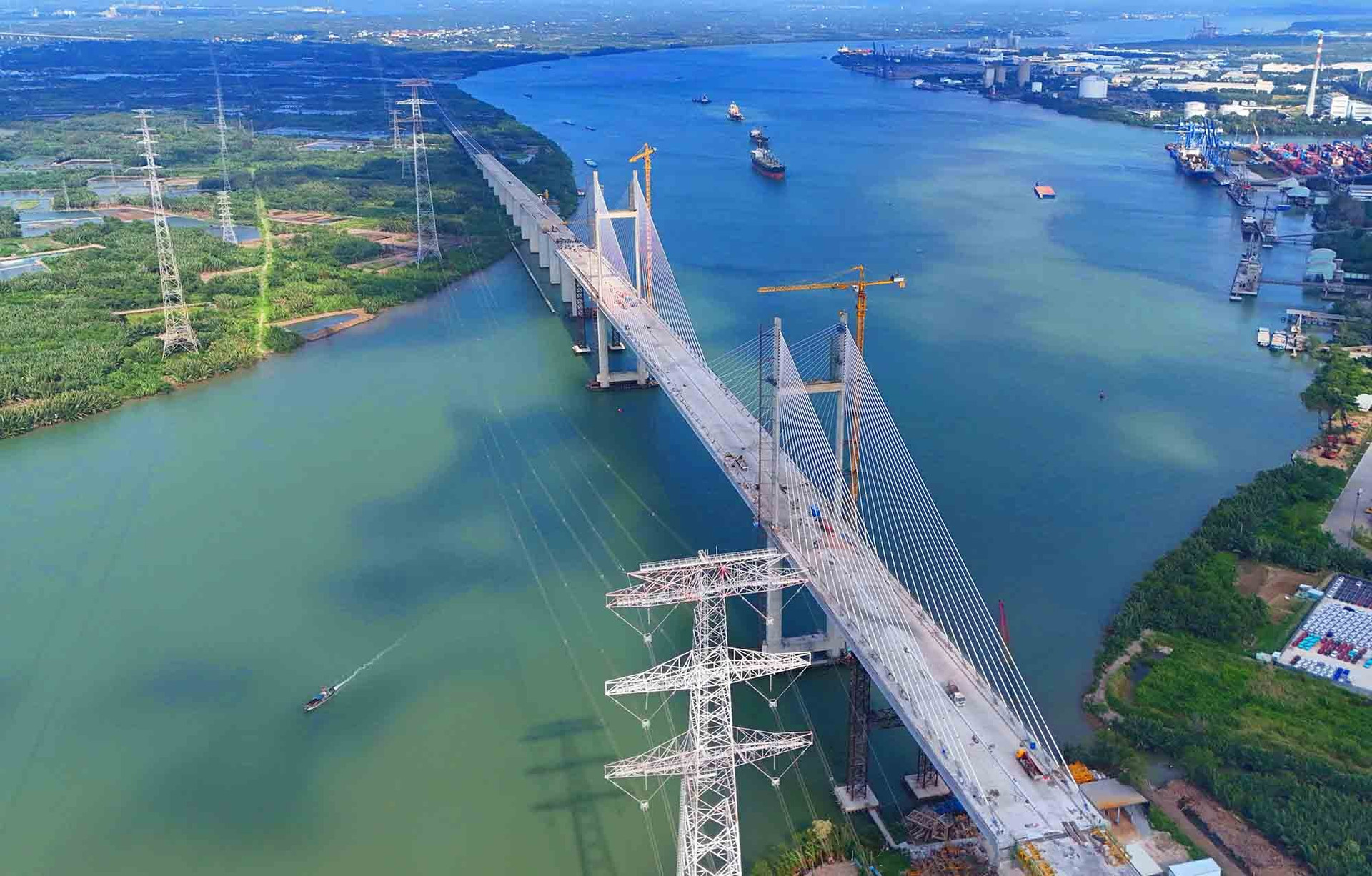 Sắp hoàn thiện cầu dây văng tĩnh không cao nhất Việt Nam, kết nối đến siêu sân bay 16 tỷ USD- Ảnh 1. Sắp hoàn thiện cầu dây văng tĩnh không cao nhất Việt Nam, kết nối đến siêu sân bay 16 tỷ USD- Ảnh 1.