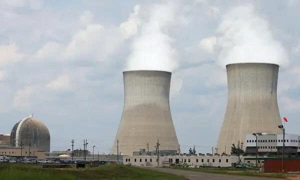 Mỹ thừa nhận không thể sống thiếu uranium Nga: Bài toán hạt nhân giữa cơn bão trừng phạt - ảnh 1