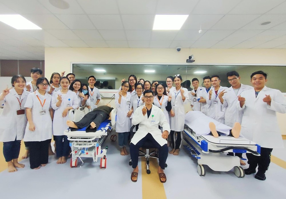 Bác sĩ, bác sĩ y học dự phòng, dược sĩ trẻ nhận tin vui