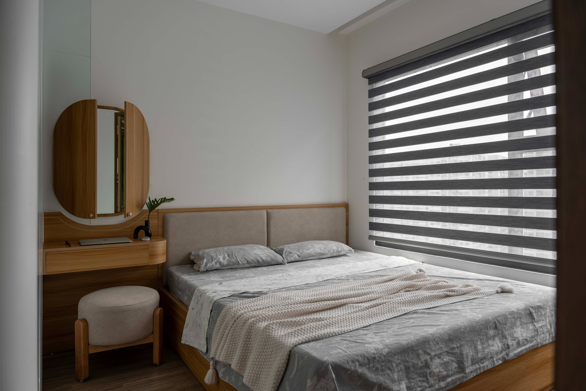 Tổ ấm 70m2 nổi bật với nội thất đương thời và bảng màu ấm cúng- Ảnh 7. Tổ ấm 70m2 nổi bật với nội thất đương thời và bảng màu ấm cúng- Ảnh 7.