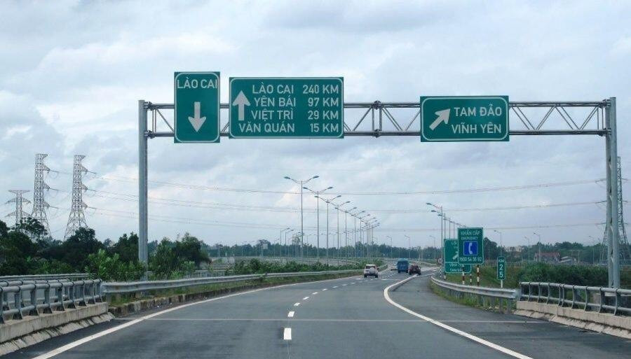 Đoạn cao tốc Yên Bái - Lào Cai thuộc cao tốc Nội Bài - Lào Cai sẽ được mở rộng từ 2 lên 4 làn xe. Ảnh: Anh Tú. cao-toc-yen-bai-lao-cai.jpg