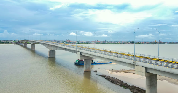 Cầu vượt sông nghìn tỷ nối 2 tỉnh miền Bắc, kết thúc hơn 200 năm di chuyển bằng đò của người dân bên sông Hồng sắp thông xe