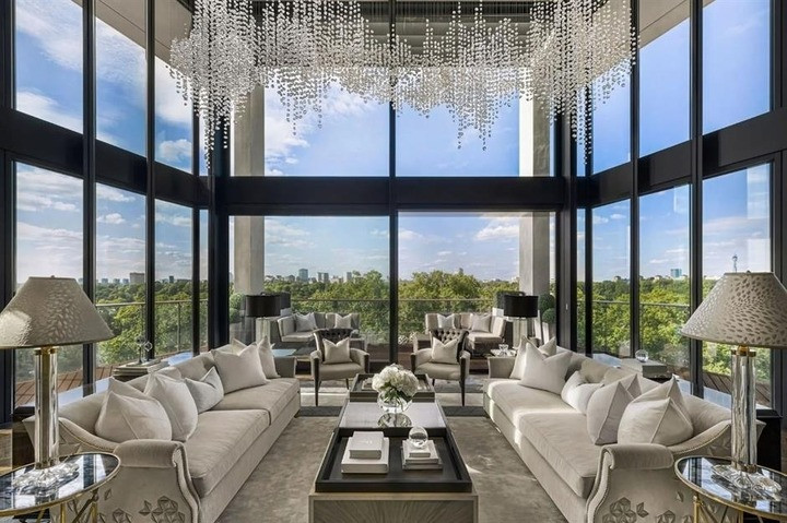 Căn hộ đắt nhất thế giới đang rao bán: Quy mô 1.700m2, giá hơn 220 triệu USD- Ảnh 1.