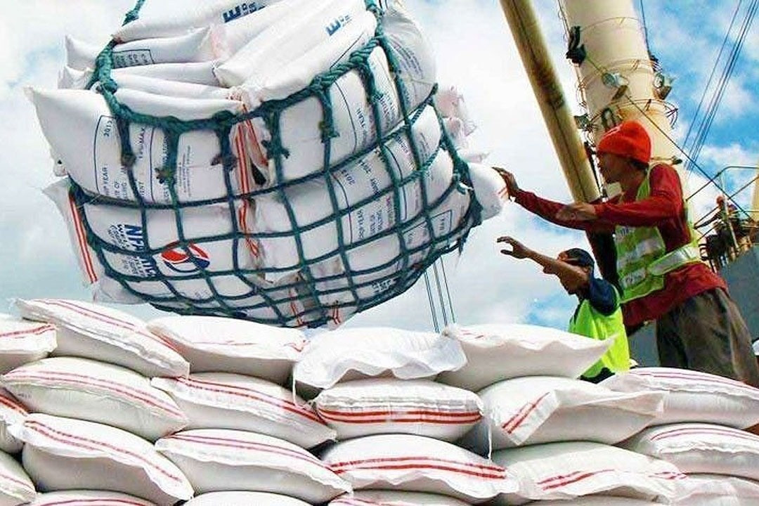 Tính cấm nhập khẩu thêm 30 ngày, Philippines tự ‘trói tay’ mình trước gạo Việt?