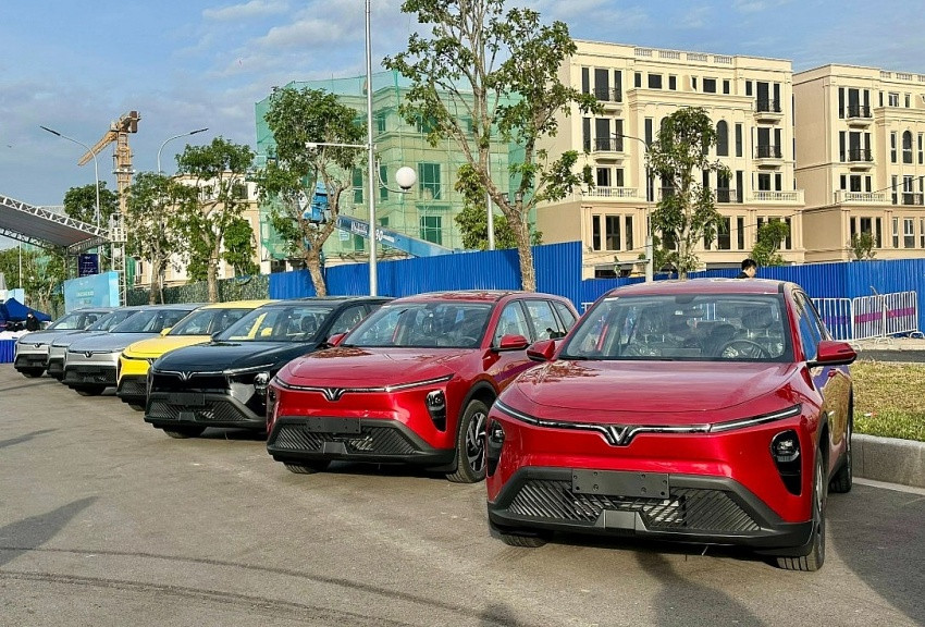 Khách hàng Phạm Đăng Vỹ nói thẳng lý do đặt mua 500 chiếc VinFast Limo Green