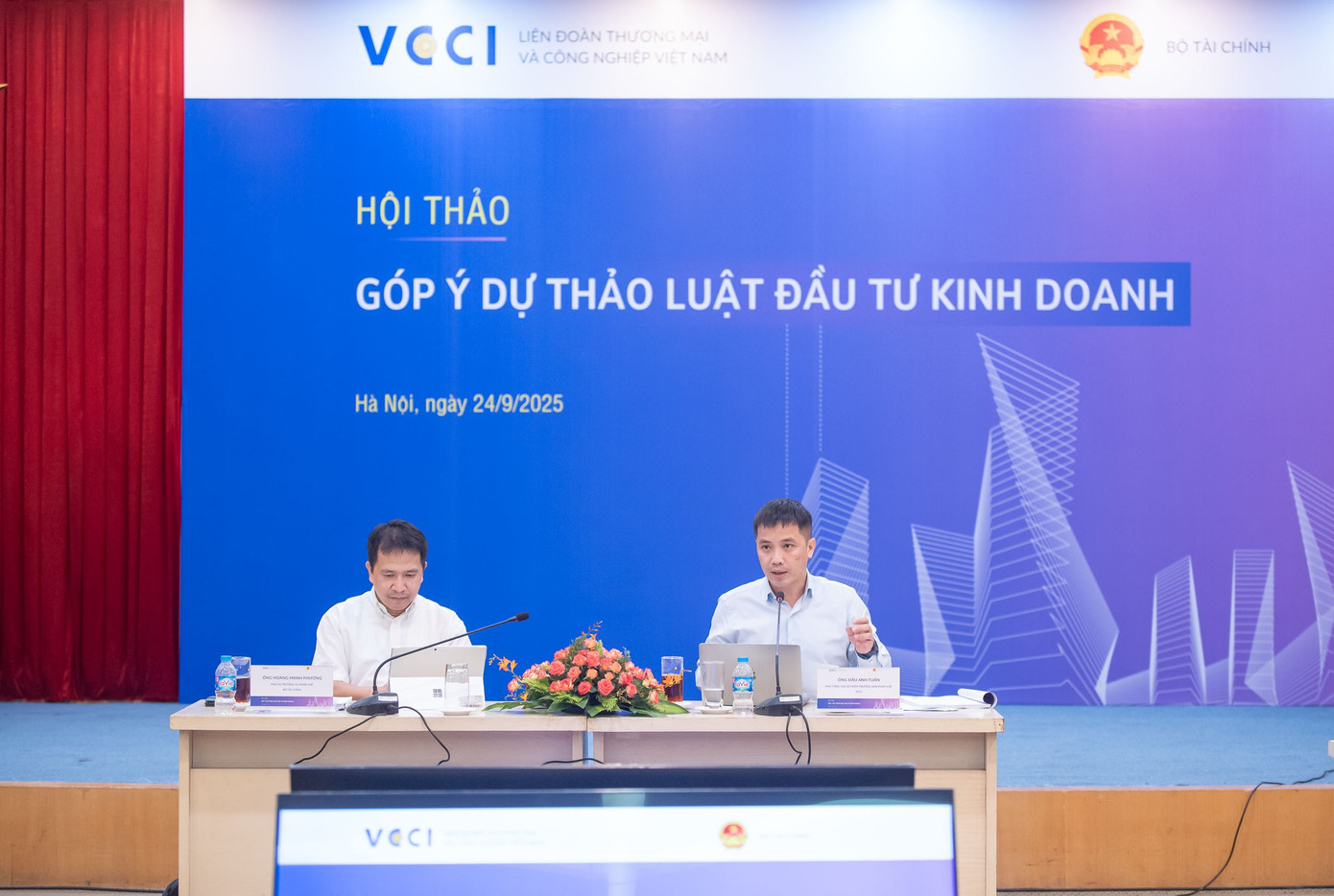 Hội thảo góp ý dự thảo Luật đầu tư kinh doanh do VCCI và Bộ Tài chính tổ chức. dsc-5810-dieu-hanh-2.jpg
