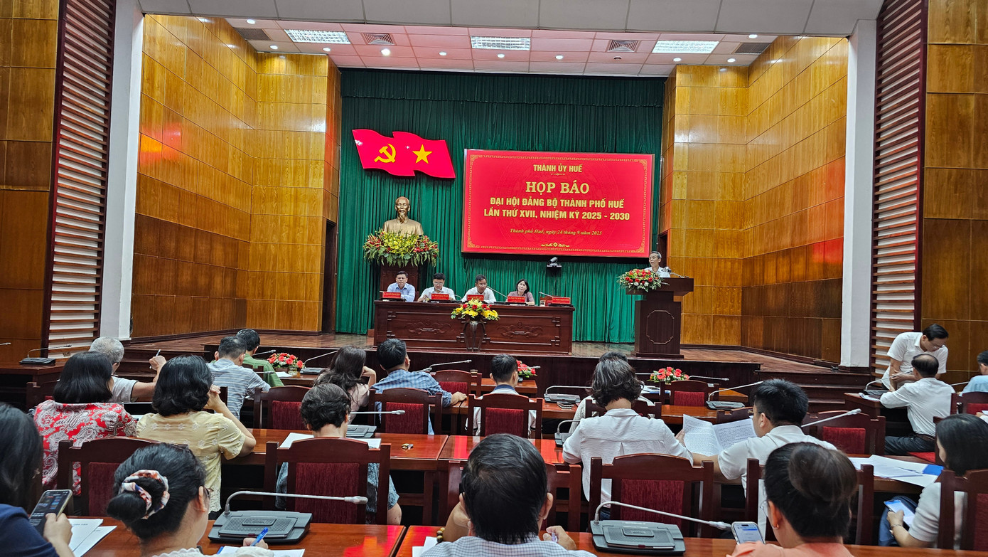 hop-bao-dai-hoi.jpg
