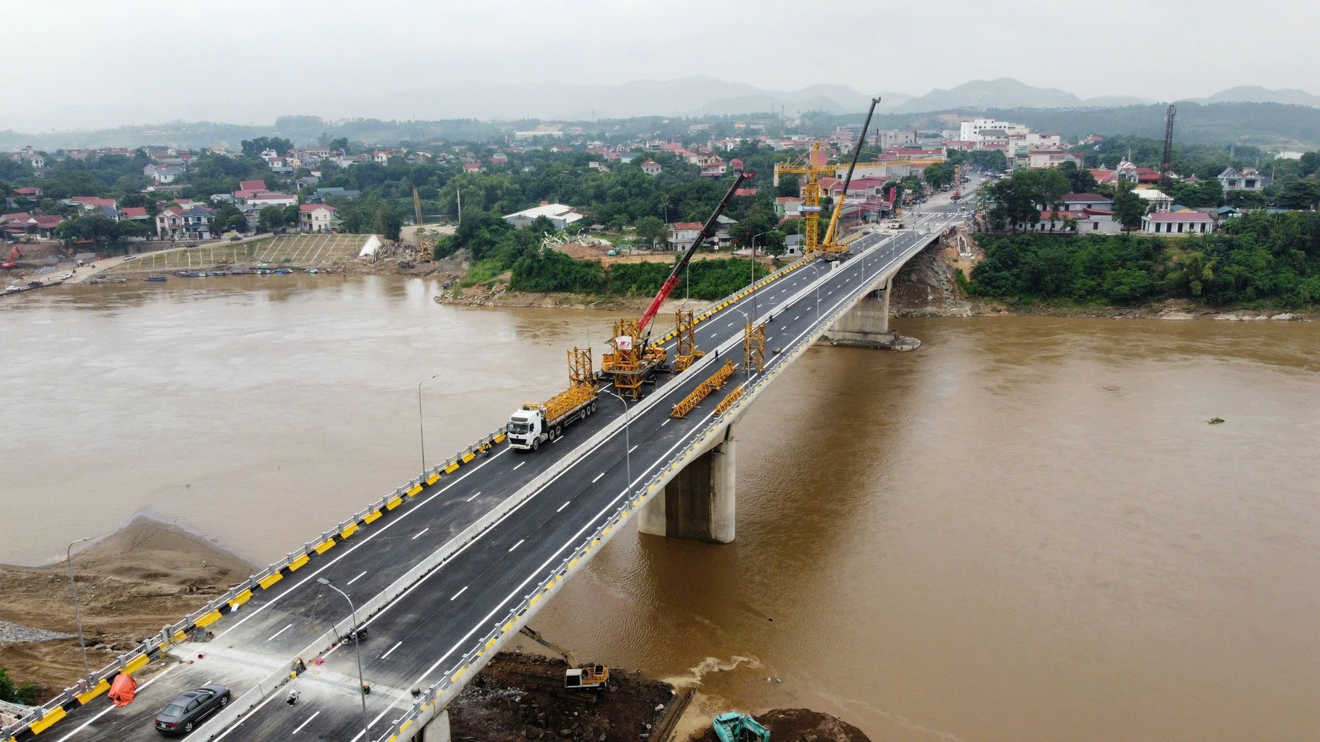 Cầu Phong Châu mới sắp khánh thành: Thi công vượt tiến độ, tiết kiệm 300 tỷ, rút ngắn thời gian di chuyển cho người dân- Ảnh 4.
