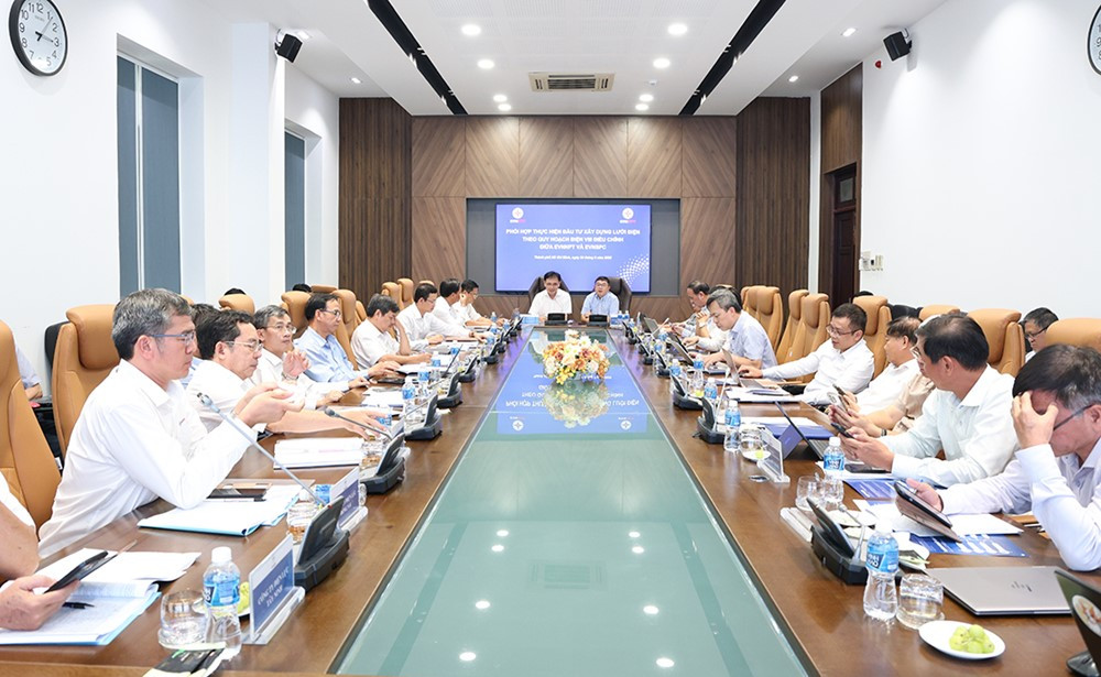 EVN miền Bắc gọi - EVN miền Nam trả lời: Cảm ơn vì đã chủ động, sẽ tiếp tục phối hợp chặt chẽ - ảnh 1