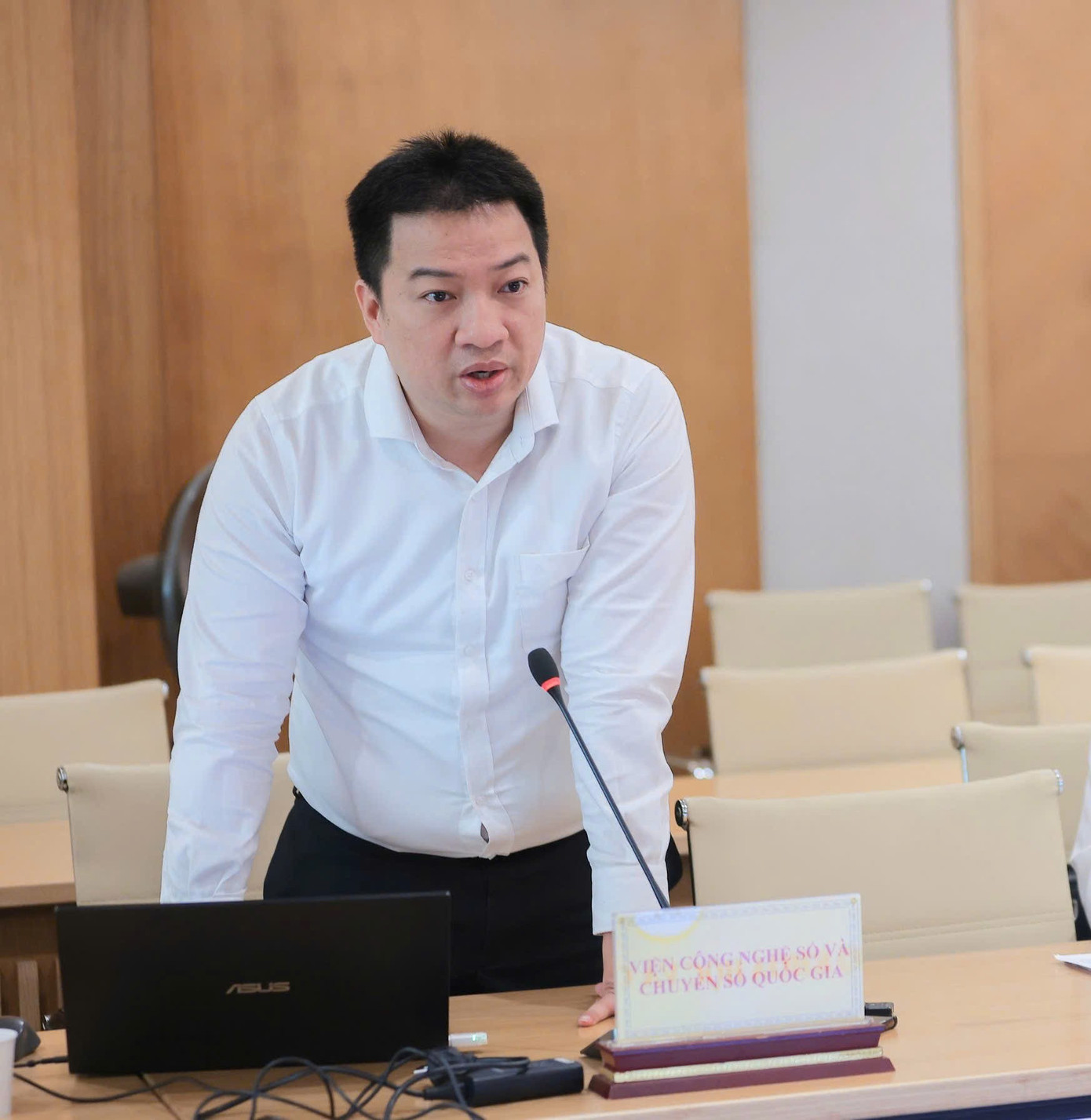 ong-ho-duc-thang.jpg