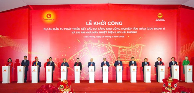 Dự lễ khởi công nhà máy nhiệt điện lớn nhất Việt Nam của Vingroup, Thủ tướng bày tỏ hy vọng- Ảnh 1. Dự lễ khởi công nhà máy nhiệt điện lớn nhất Việt Nam của Vingroup, Thủ tướng bày tỏ hy vọng- Ảnh 1.