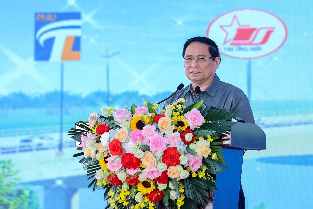 Doanh nghiệp thuộc Bộ Quốc phòng khánh thành cầu Phong Châu sớm 3 tháng, tiết kiệm 300 trăm tỷ, được Thủ tướng khen thưởng - ảnh 1