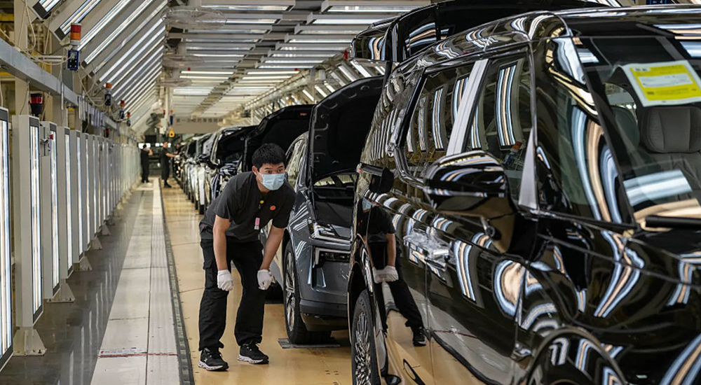 Sản xuất Trung Quốc khởi sắc, PMI vượt dự báo Sản xuất Trung Quốc khởi sắc, PMI vượt dự báo