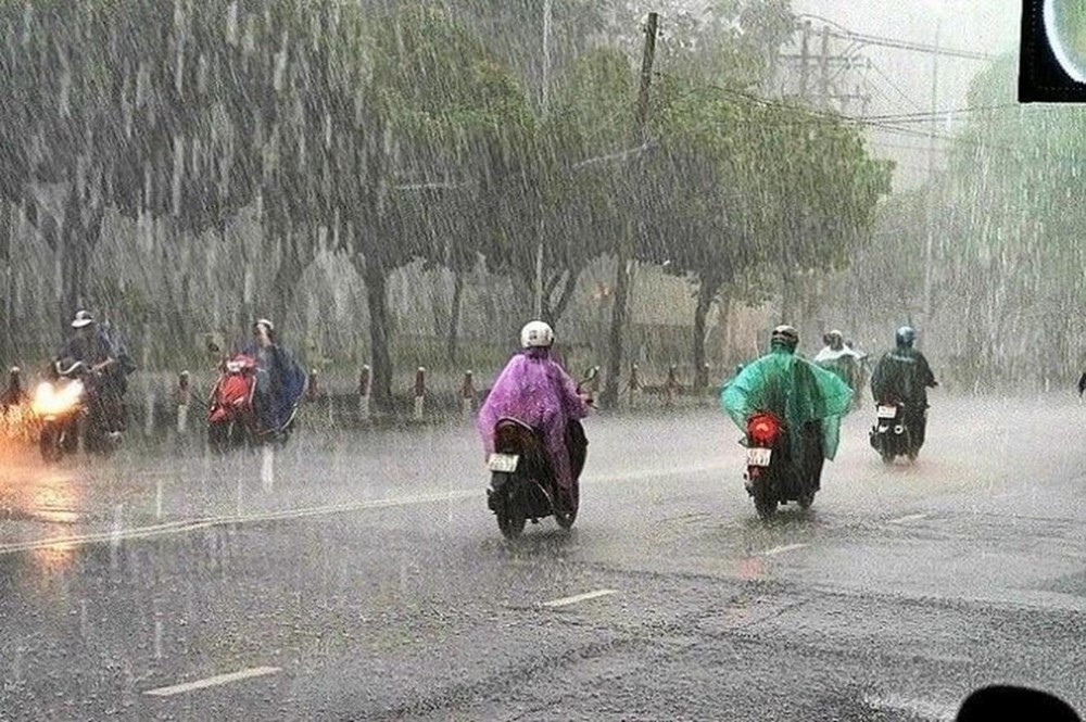 Dự báo thời tiết ngày 1/10: Bắc Bộ tiếp tục có mưa, người dân cần lưu ý - ảnh 1
