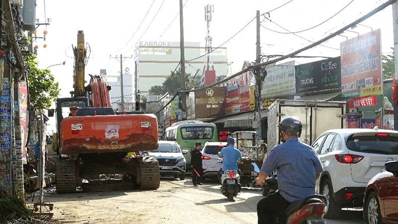 'Con đường tử thần' ở cửa ngõ khu Đông nối với cảng quốc tế hiện đại nhất Việt Nam chuẩn bị được nâng cấp- Ảnh 2.