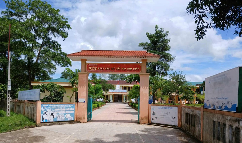 Chính thức đình chỉ Phó Hiệu trưởng Đỗ Thị Hồng Huế