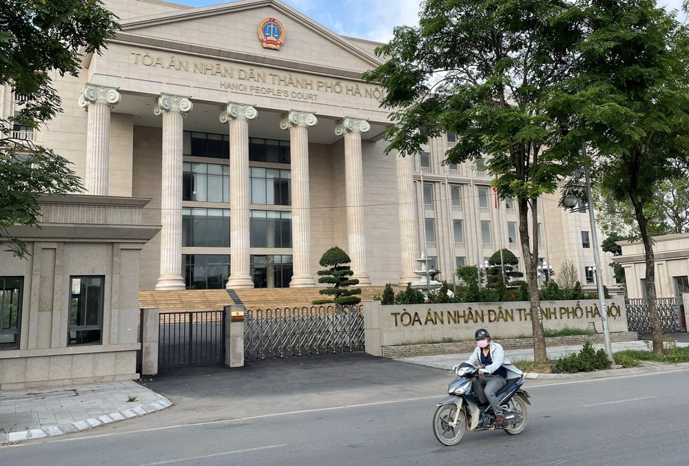 Tuyên án cựu cán bộ thuế và công an kinh tế - ảnh 1