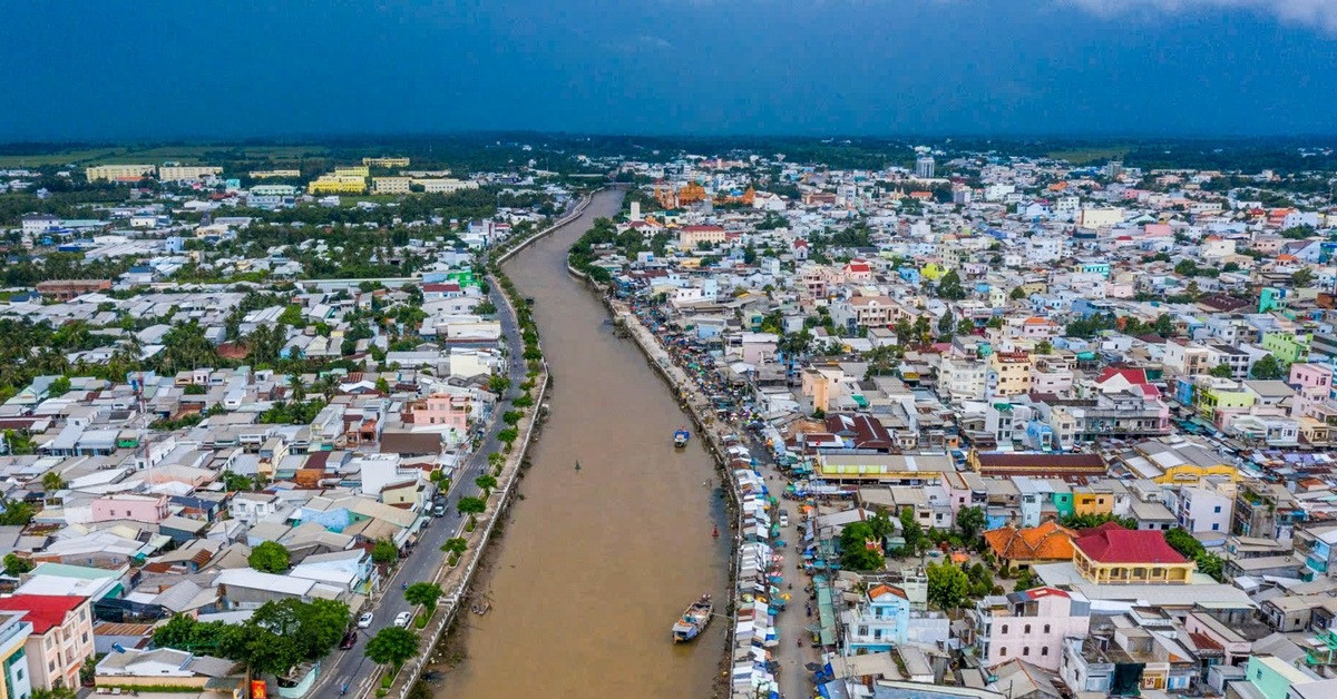 Tỉnh sở hữu 130km đường bờ biển vươn mình trở thành trung tâm kinh tế biển và năng lượng tái tạo- Ảnh 1.