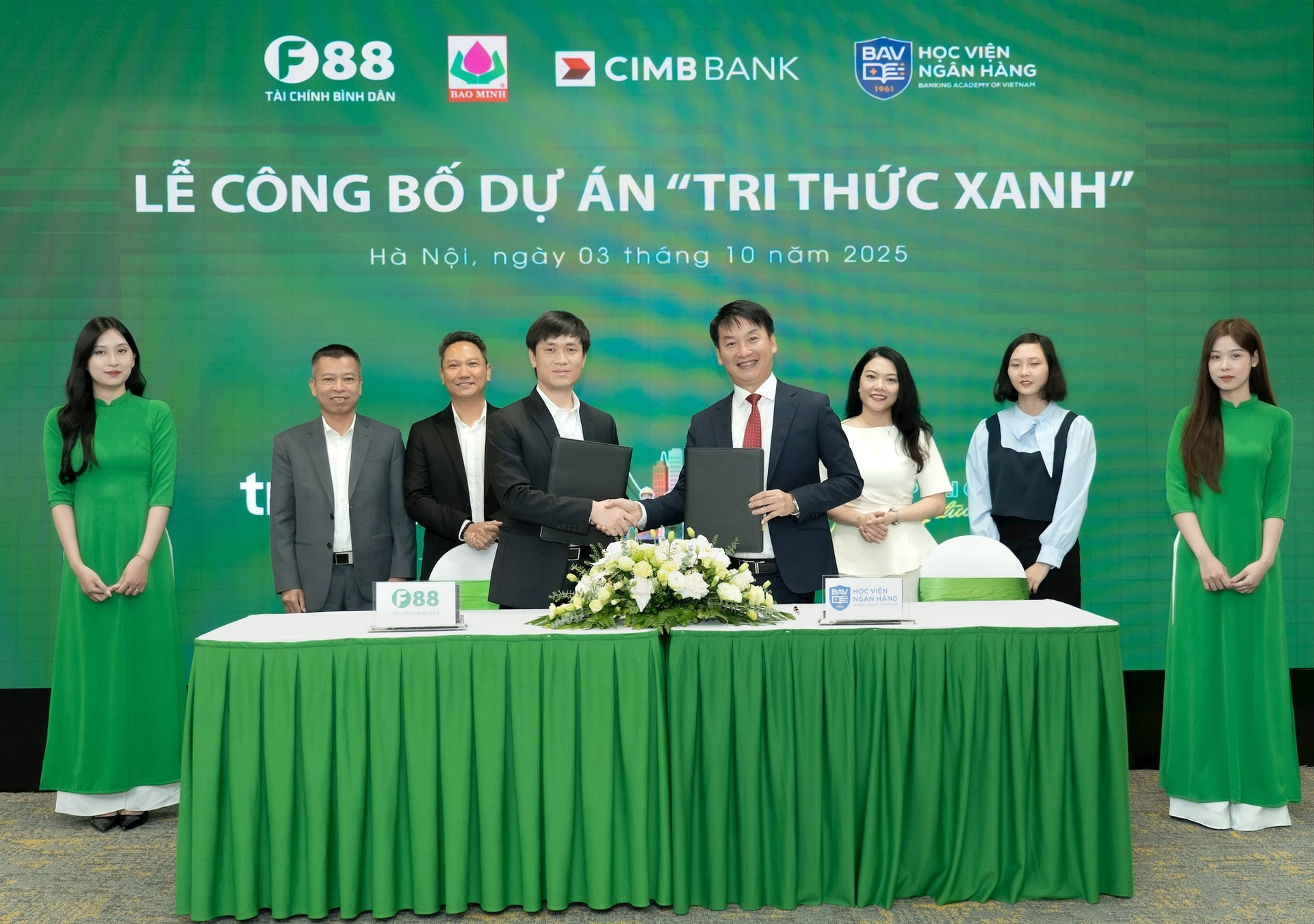 1. Ký kết hợp tác chuyên môn giữa “Tri Thức Xanh” và Học Viện Ngân Hàng