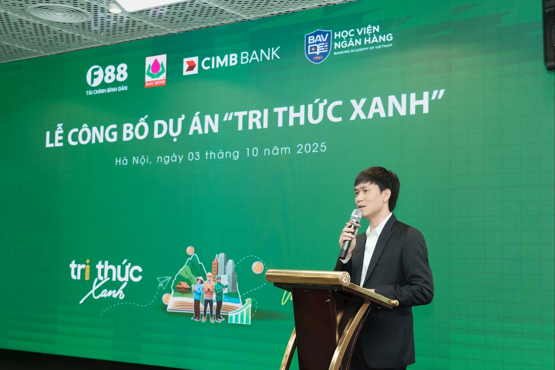 2. Ông Phùng Anh Tuấn phát biểu tại buổi lễ