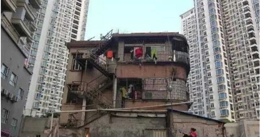 Cái kết của 'nhà đinh' cố thủ gần 20 năm đòi bồi thường 1.000 tỷ- Ảnh 2.