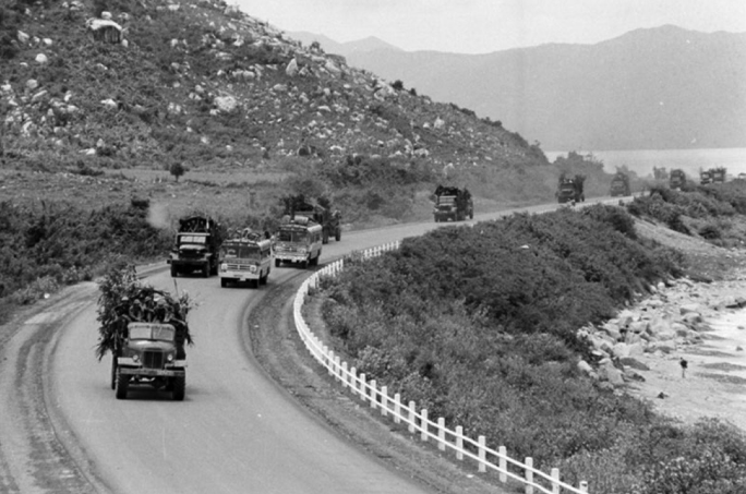 Tuyến đường dài nhất Việt Nam gây kinh ngạc trên báo ngoại: Gần 20.000km, từng là minh chứng sống trong kháng chiến chống Mỹ- Ảnh 1.