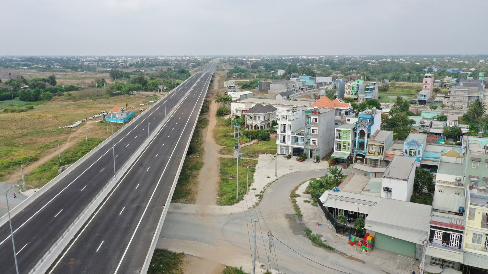 Tín hiệu đáng chú ý của thị trường đất nền miền Nam- Ảnh 1.