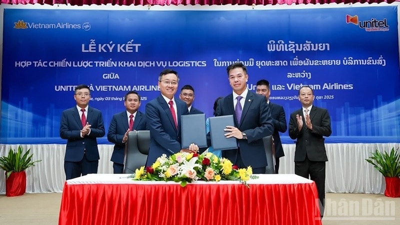 Vietnam Airlines (HVN) bắt tay Unitel xây dựng hệ thống tuyến logistics tại Lào
