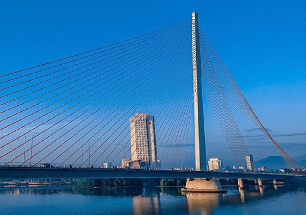 Cầu dây văng nghiêng độc đáo hiện đại bậc nhất Việt Nam: Mang tên nữ anh hùng xứ Quảng, xây trên nền móng có dấu tích 'cha đẻ' của tháp Eiffel- Ảnh 4.