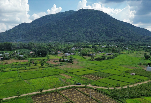 Sắp triển khai xây dựng dự án đô thị và du lịch gần 1.500ha tại ngọn núi cao thứ 2 Nam Bộ- Ảnh 2.