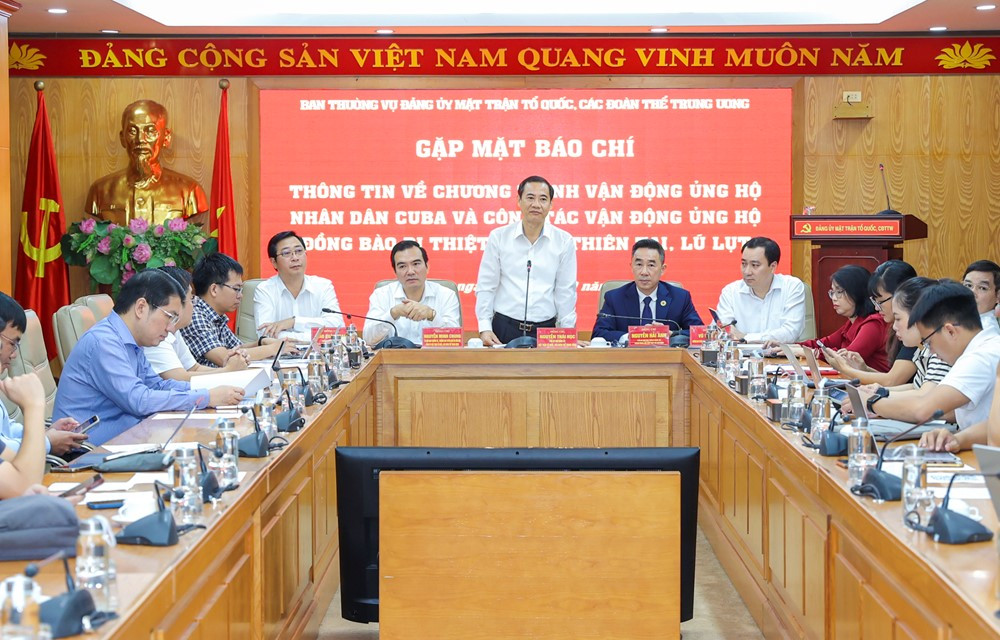 MTTQ Việt Nam tiếp nhận gần 800 tỷ đồng ủng hộ đồng bào bị ảnh hưởng bởi bão lũ - ảnh 1