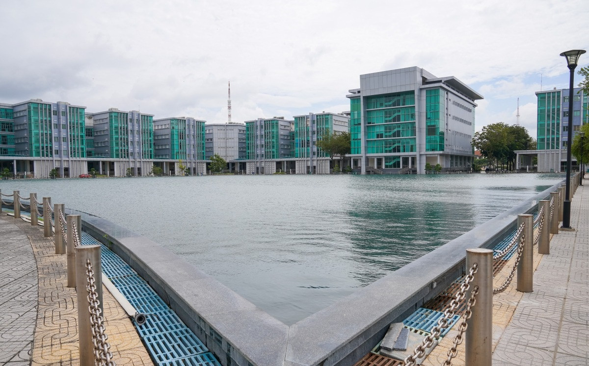 Công trình hành chính đẹp mắt, quy mô nghìn tỷ dự kiến sẽ trở thành trường đại học- Ảnh 2. Công trình hành chính đẹp mắt, quy mô nghìn tỷ dự kiến sẽ trở thành trường đại học- Ảnh 2.