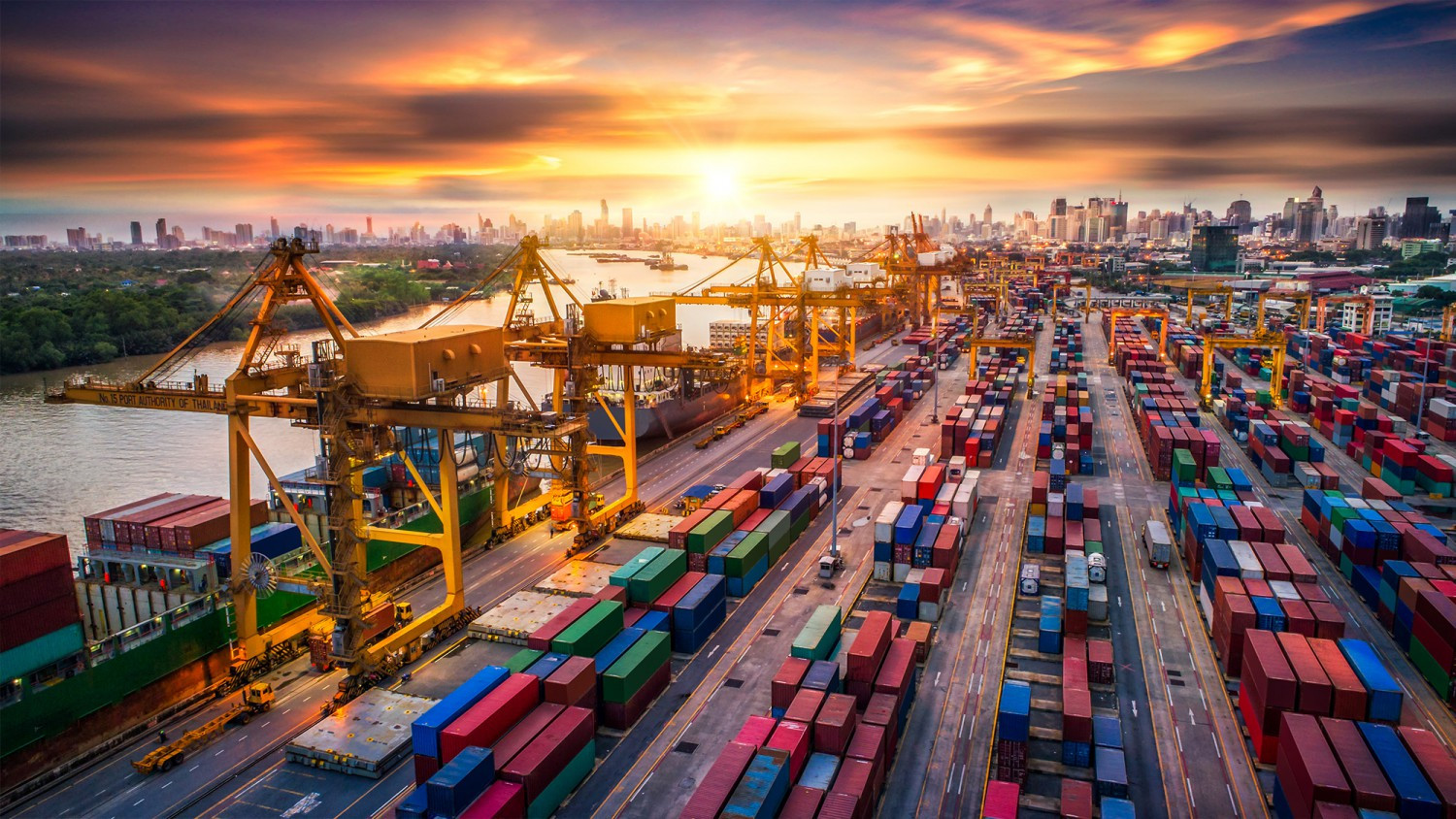 Đến năm 2050, Việt Nam sẽ có thêm 10 trung tâm logistics quốc tế hiện đại. Ảnh minh họa Đến năm 2050, Việt Nam sẽ có thêm 10 trung tâm logistics quốc tế hiện đại. Ảnh minh họa
