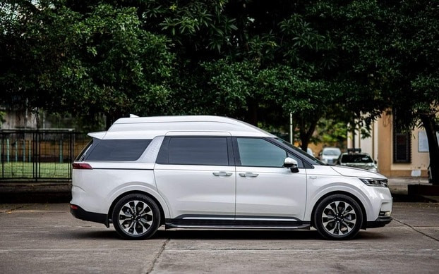 kia-carnival-thacoroyal -1