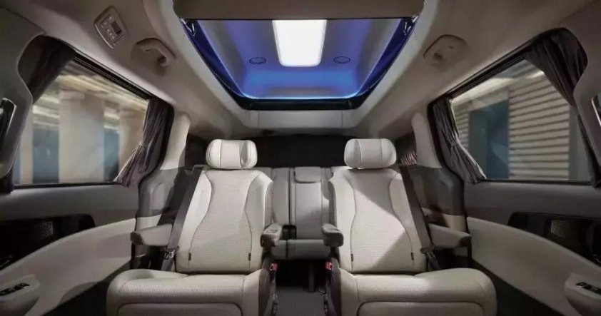 kia-carnival-thacoroyal -2