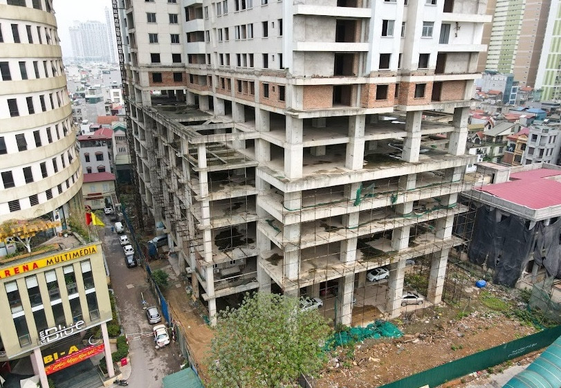 Chung cư cao cấp 39 tầng trên đất vàng Thủ đô: Bỏ hoang sau 16 năm khởi công, khách hàng chờ đợi trong tuyệt vọng- Ảnh 2.