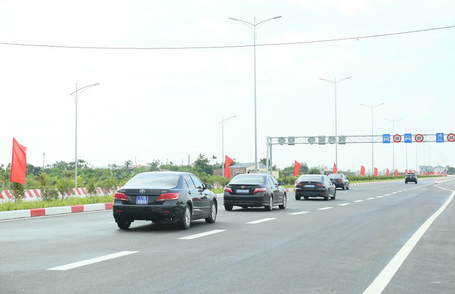 Chính thức thông xe tuyến đường nghìn tỷ tại Thái Bình cũ- Ảnh 2.