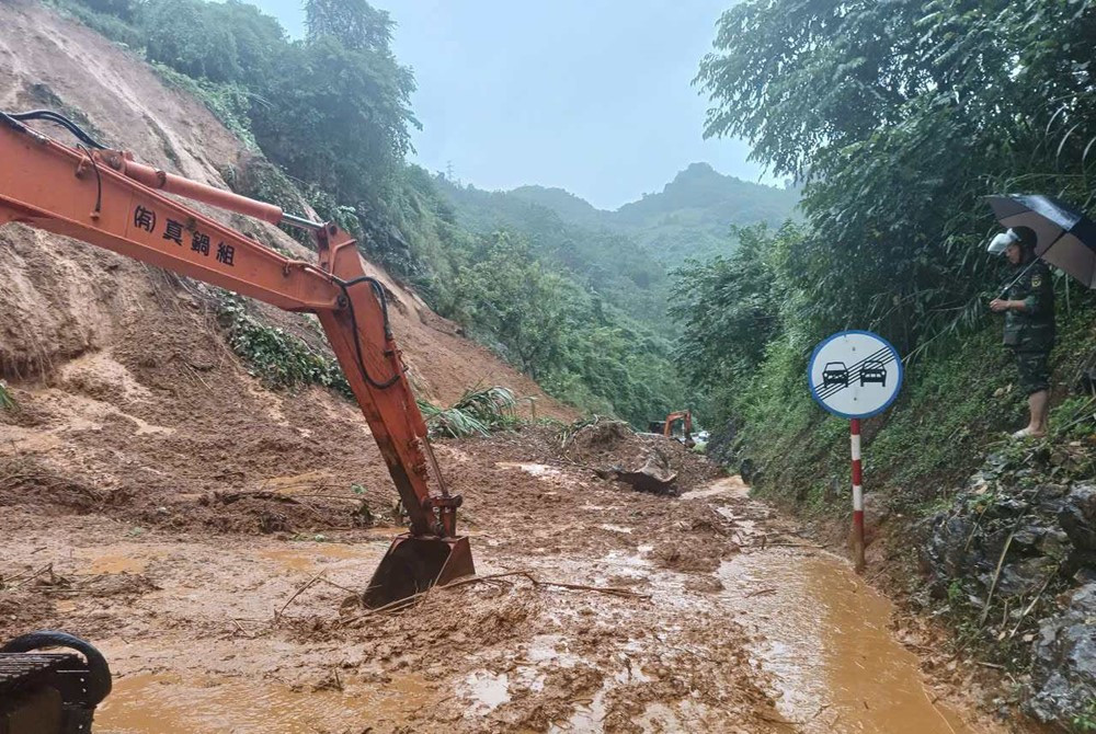 Hạ tầng giao thông đường bộ thiệt hại hơn 3.200 tỷ đồng - ảnh 1