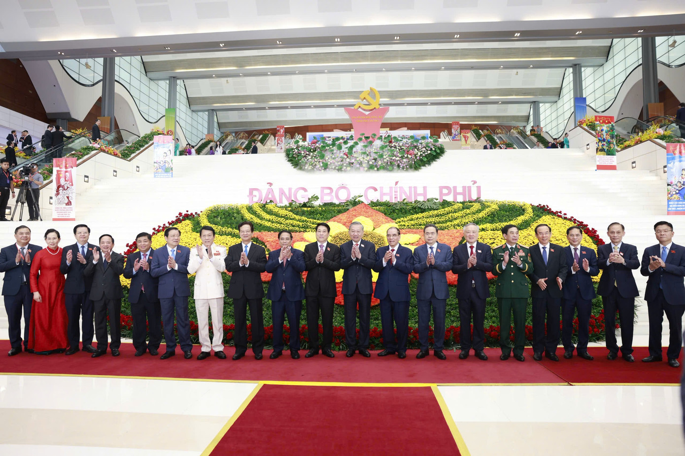 Tổng Bí thư Tô Lâm cùng các đồng chí lãnh đạo Đảng, Nhà nước dự Đại hội. Ảnh: Như Ý 1310cp5.jpg