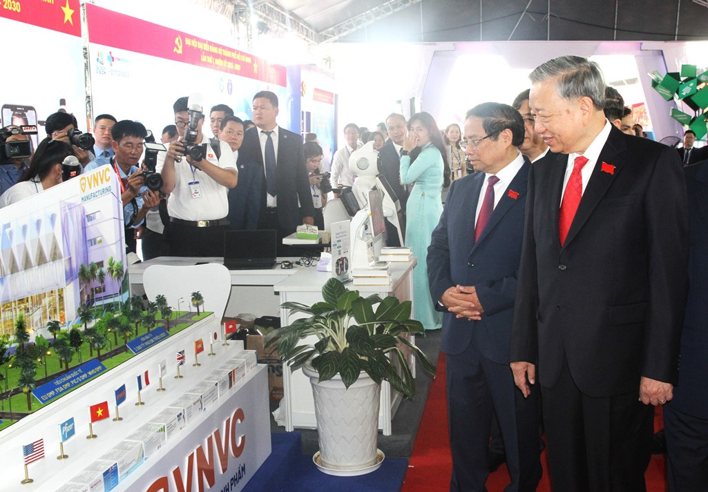 TRỰC TIẾP: Đại hội Đại biểu Đảng bộ TPHCM: Mở ra chặng đường mới đầy khát vọng và trách nhiệm- Ảnh 3. TRỰC TIẾP: Đại hội Đại biểu Đảng bộ TPHCM: Mở ra chặng đường mới đầy khát vọng và trách nhiệm- Ảnh 3.