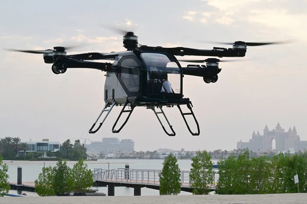 Ô tô bay giá 7 tỷ đồng của Trung Quốc khiến giới siêu giàu phát sốt - ảnh 1