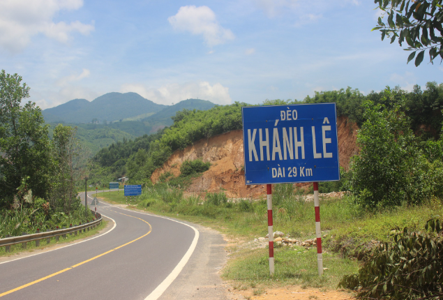 Cung đèo hiểm trở dài bậc nhất Việt Nam, rút ngắn 1/3 quãng đường Nha Trang - Đà Lạt sắp hoàn thành khắc phục sạt lở- Ảnh 1. Cung đèo hiểm trở dài bậc nhất Việt Nam, rút ngắn 1/3 quãng đường Nha Trang - Đà Lạt sắp hoàn thành khắc phục sạt lở- Ảnh 1.
