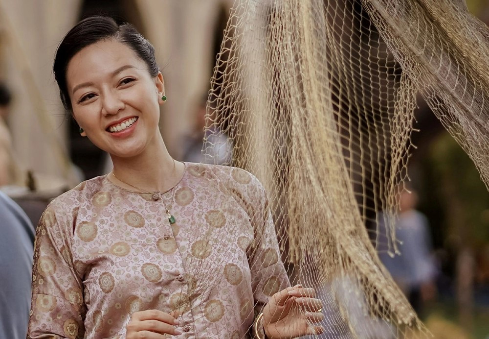 Nữ diễn viên 'Đất rừng phương Nam' được bạn trai doanh nhân cầu hôn