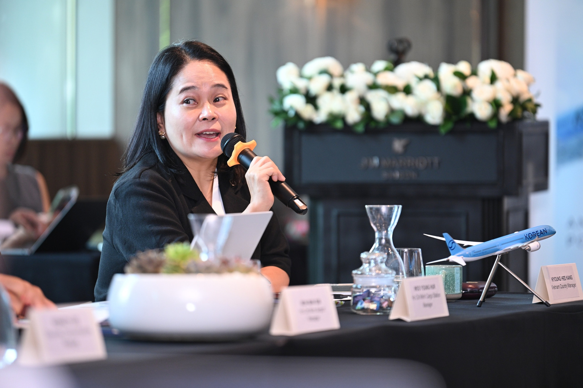 Bà Kyoung Hee Kang - Giám đốc Quốc gia Korean Air. Nguồn ảnh: Báo Thanh Niên Bà Kyoung Hee Kang - Giám đốc Quốc gia Korean Air. Nguồn ảnh: Báo Thanh Niên